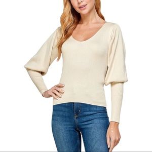 Balloon Sleeve V-Neck Knit Top in Cream